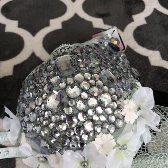 Rave Bra - Picture 2 of 6